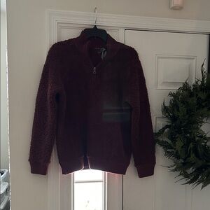 Barefoot Dreams burgundy, half zip pull over size medium NWT